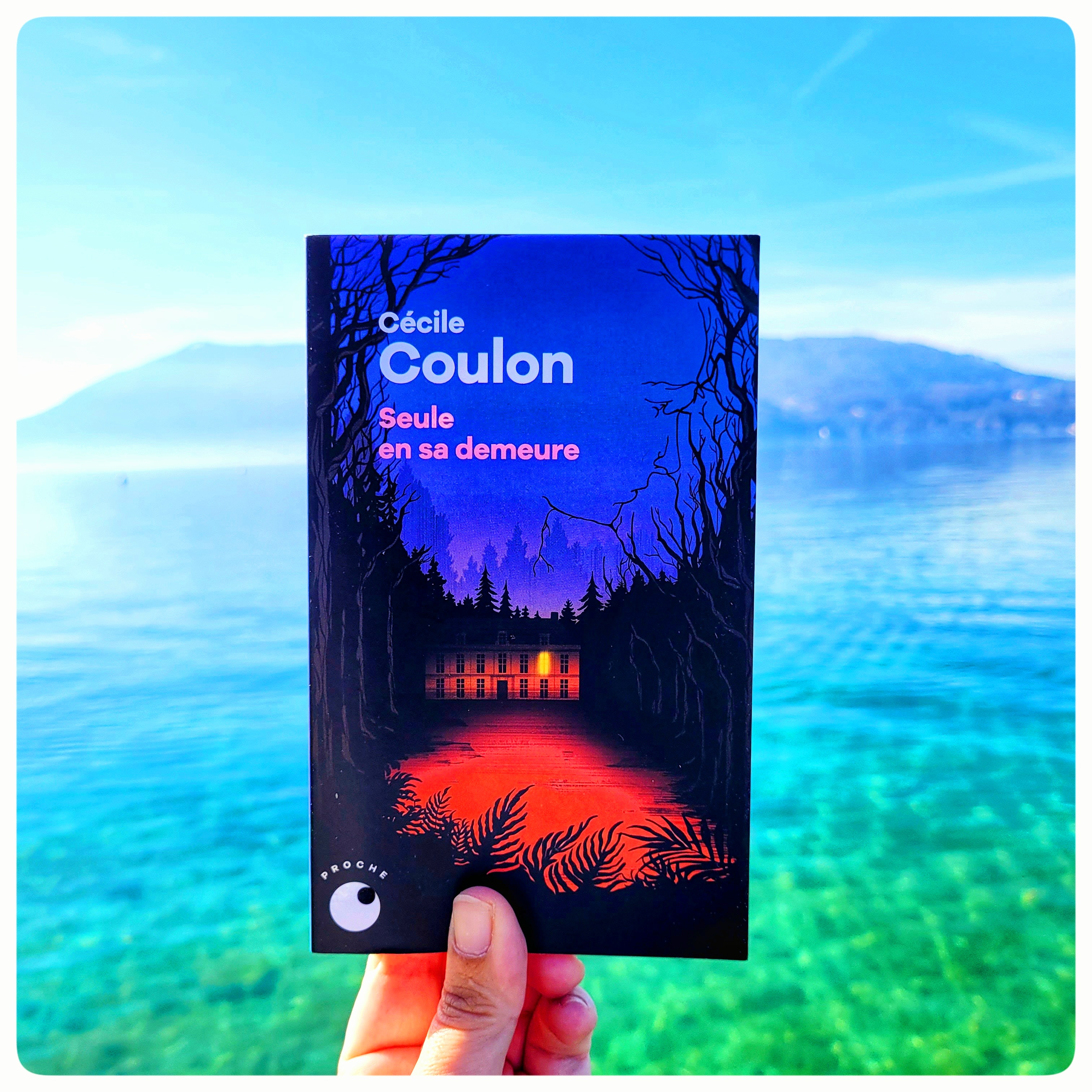 Seule en sa&nbsp;demeure